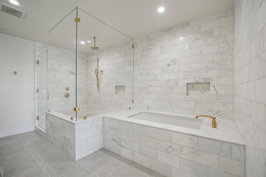 1717 Bissonnet Street - Photo 18