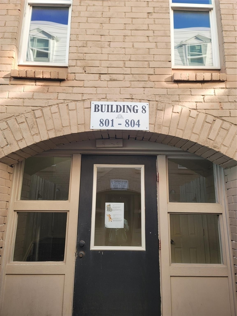 215 Postoffice Street - Photo 0
