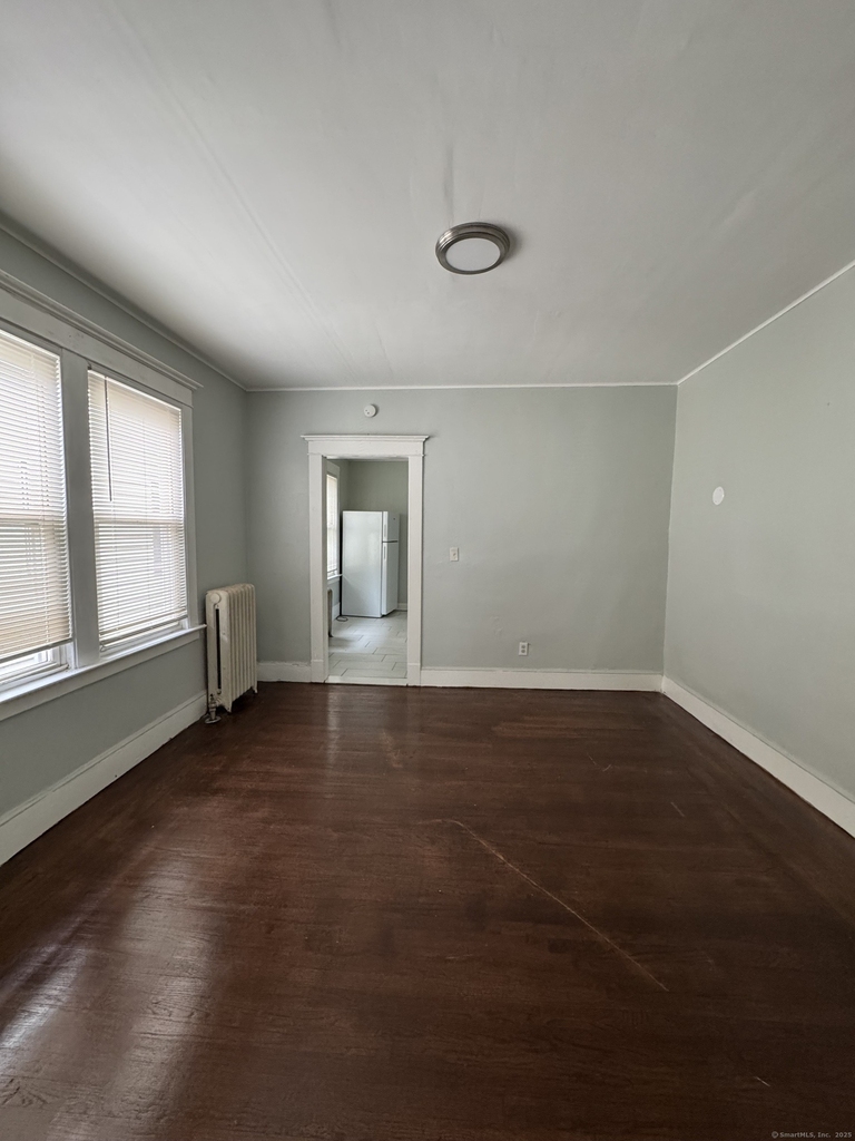 918 Winchester Avenue - Photo 5