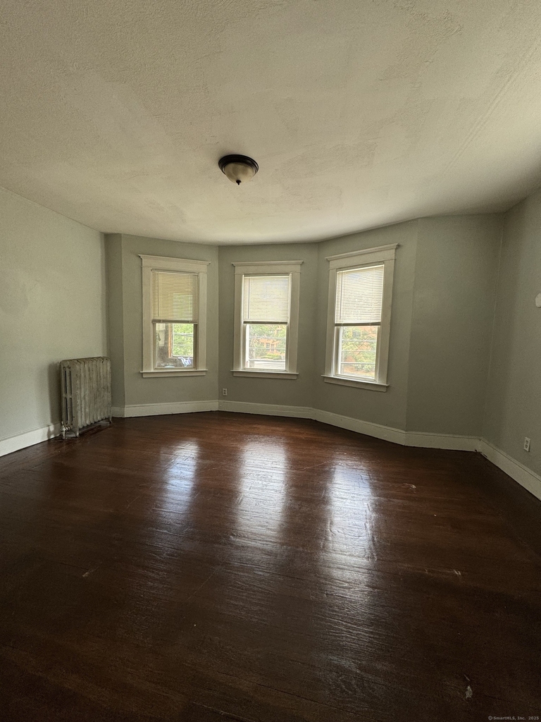 918 Winchester Avenue - Photo 4
