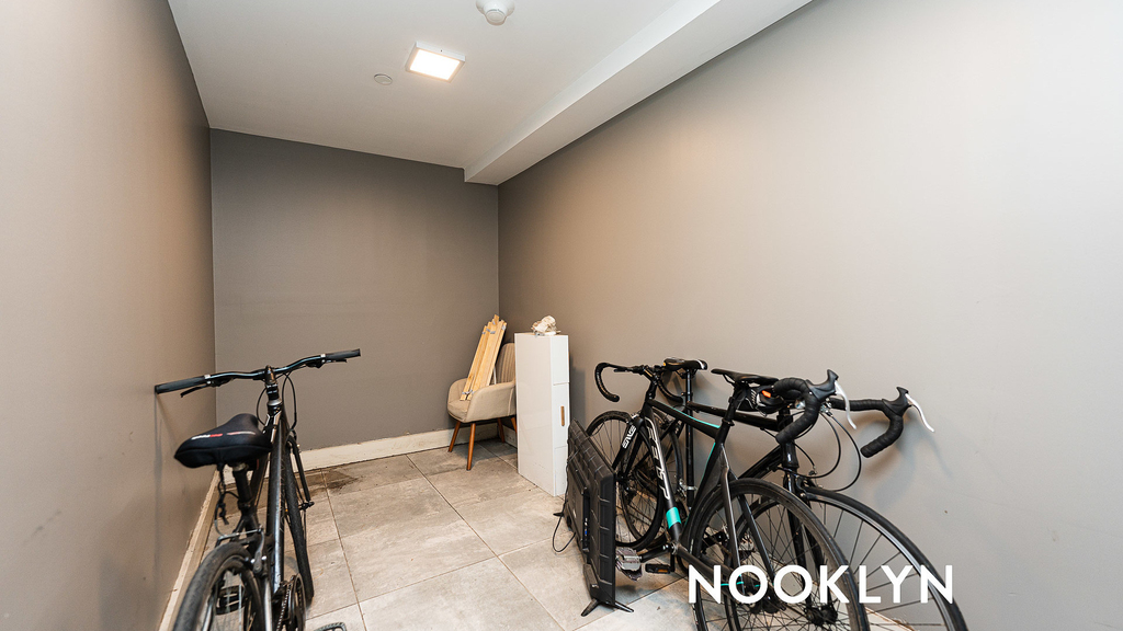 1337 Gates Avenue - Photo 18