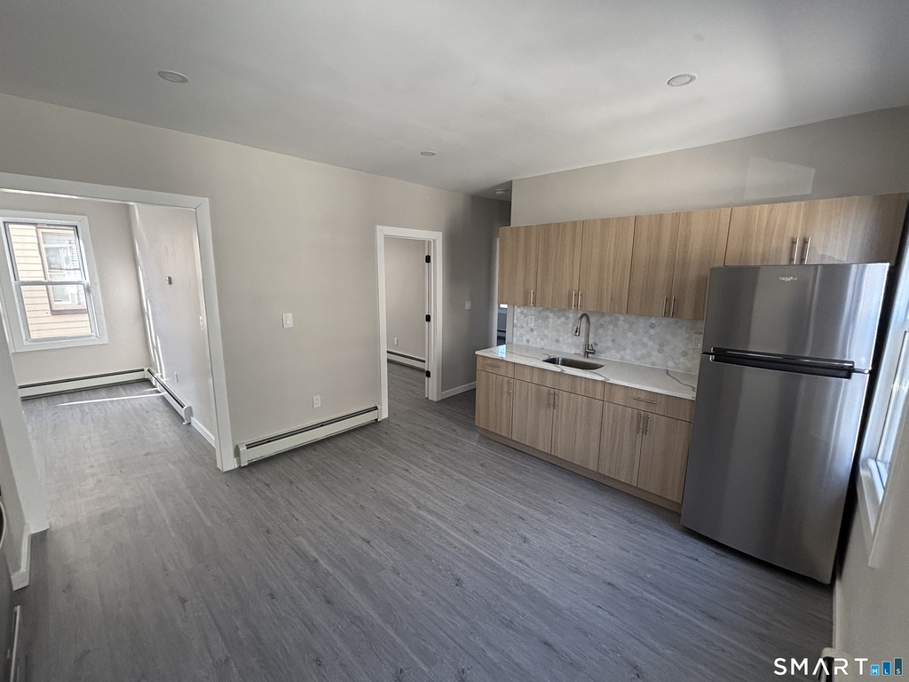 82-86 Waldorf Avenue - Photo 8