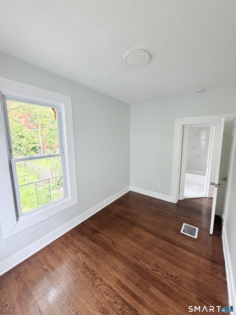 139 Poplar Street - Photo 18