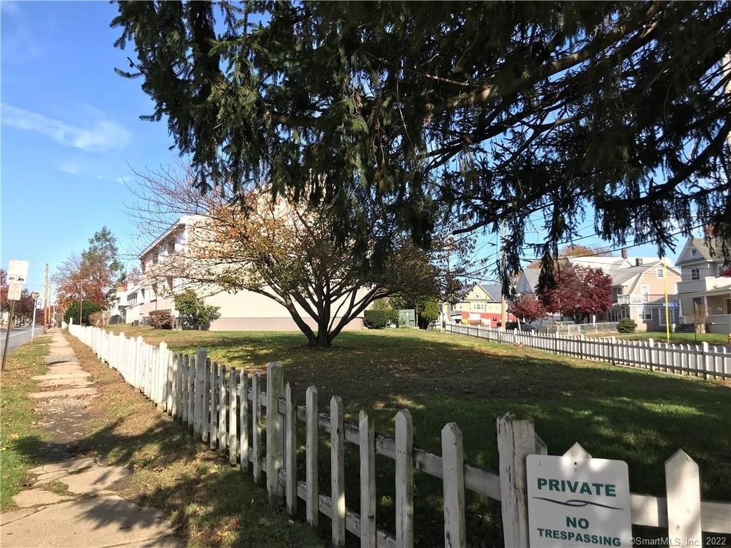 3250 Main Street - Photo 15