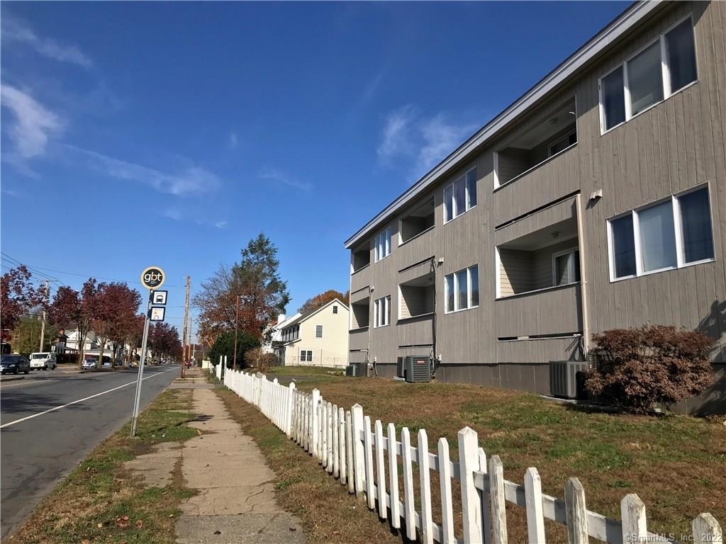3250 Main Street - Photo 14