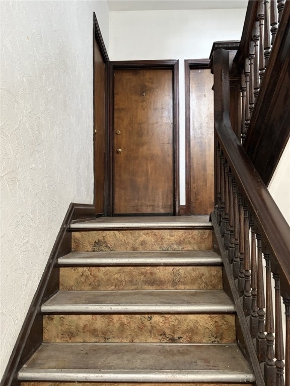 5839 Darlington Rd - Photo 2