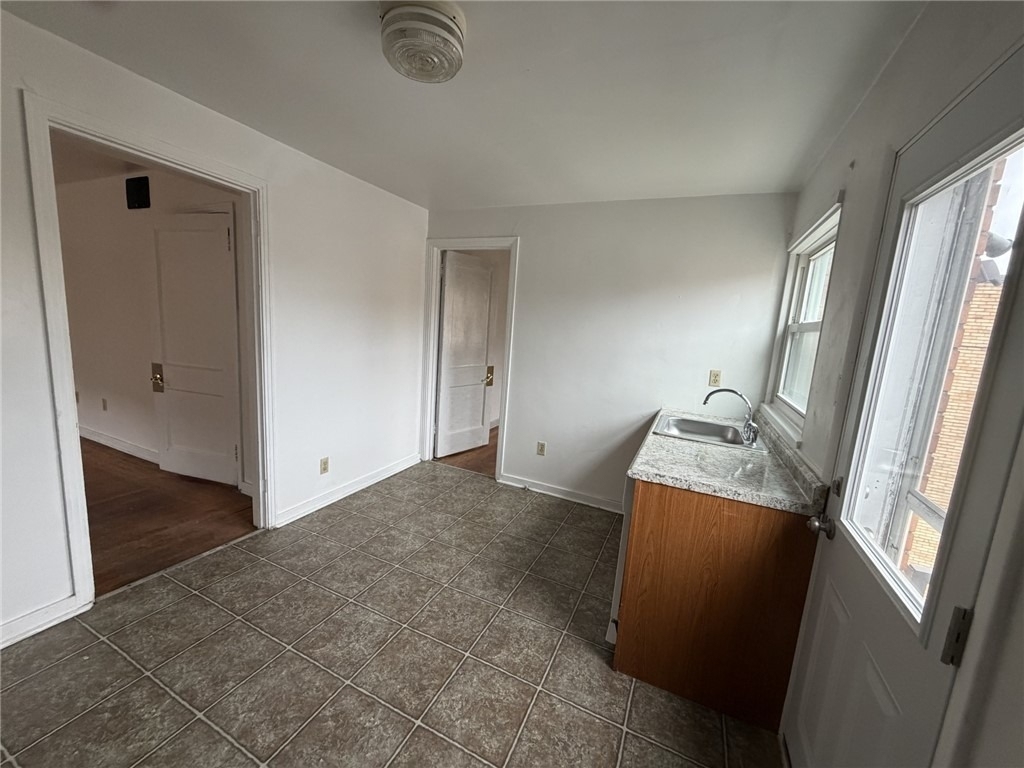 5839 Darlington Rd - Photo 12