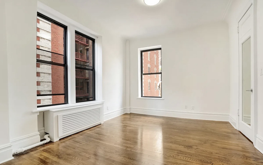166 West 72nd Street - Photo 3