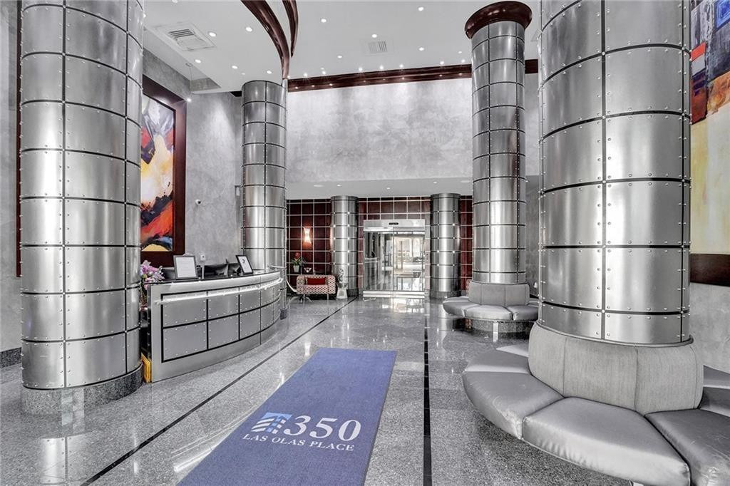 350 Se 2nd Street - Photo 2