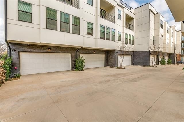 1813 Park Avenue - Photo 2