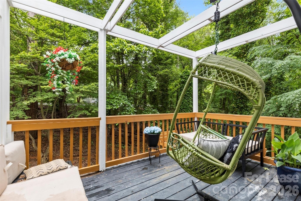 25033 Molokai Drive - Photo 4