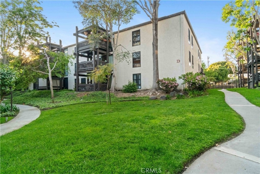 7765 W 91st St. - Photo 26