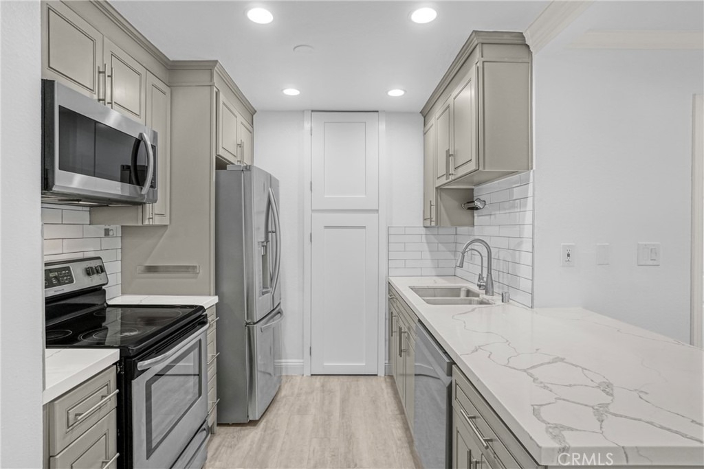 7765 W 91st St. - Photo 2