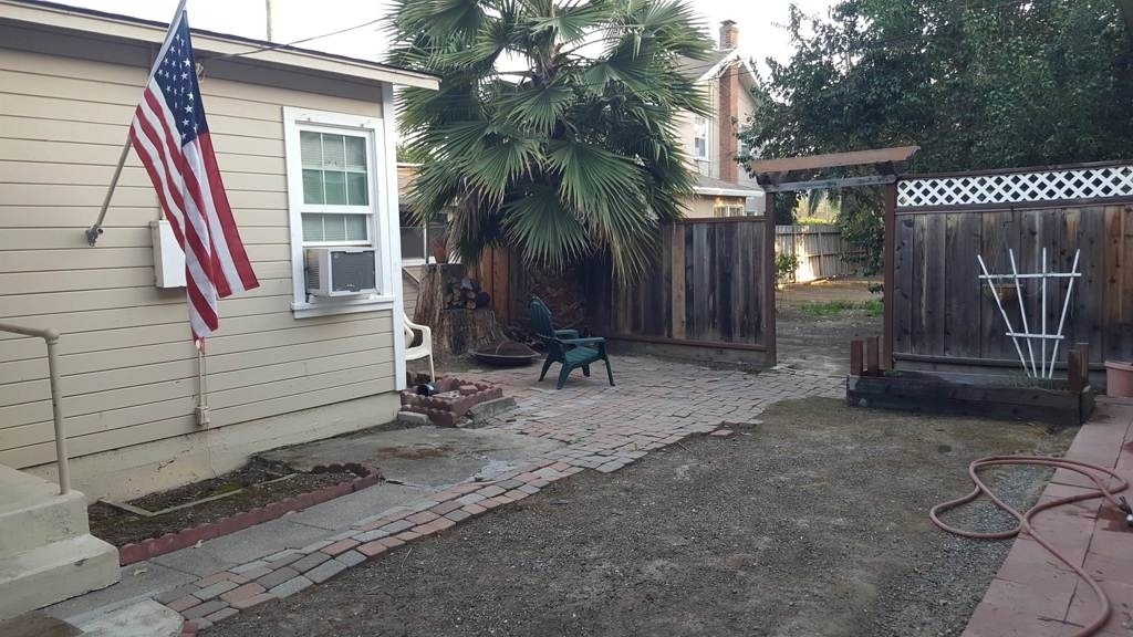 627 Rose Avenue - Photo 2