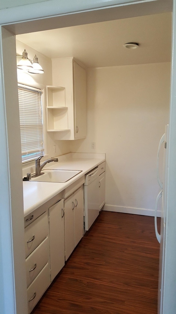 627 Rose Avenue - Photo 5