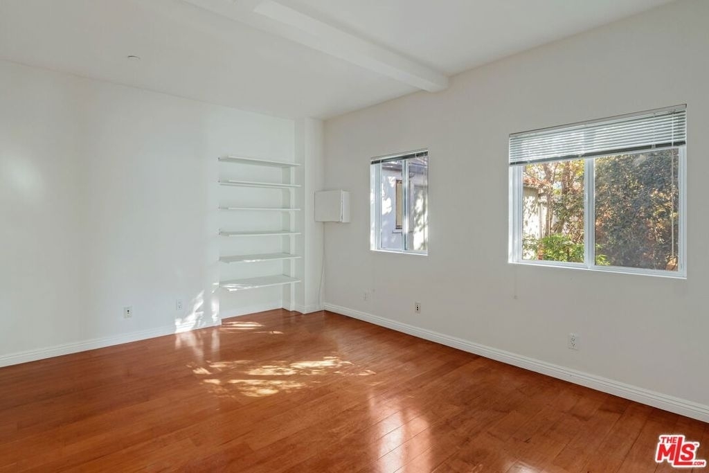 1411 Cloverfield Boulevard - Photo 10