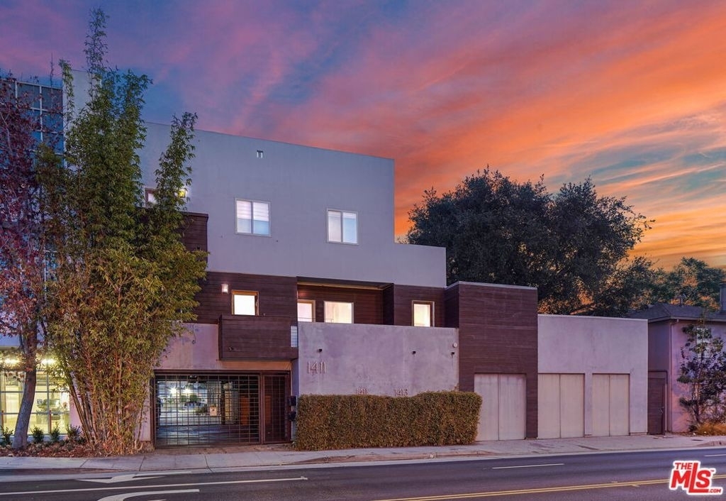 1411 Cloverfield Boulevard - Photo 17