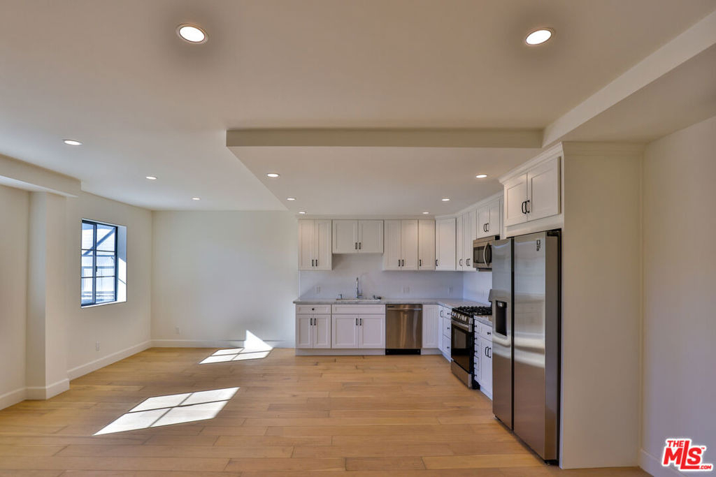 22227 Pacific Coast Highway - Photo 3