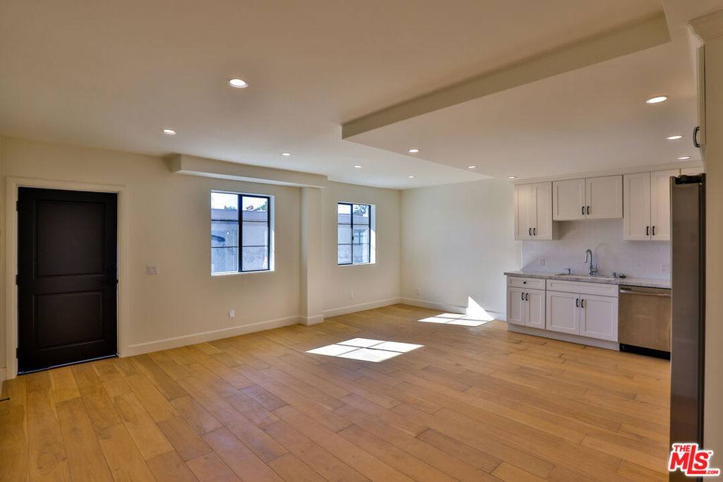 22227 Pacific Coast Highway - Photo 2