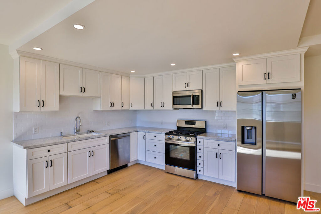 22227 Pacific Coast Highway - Photo 18