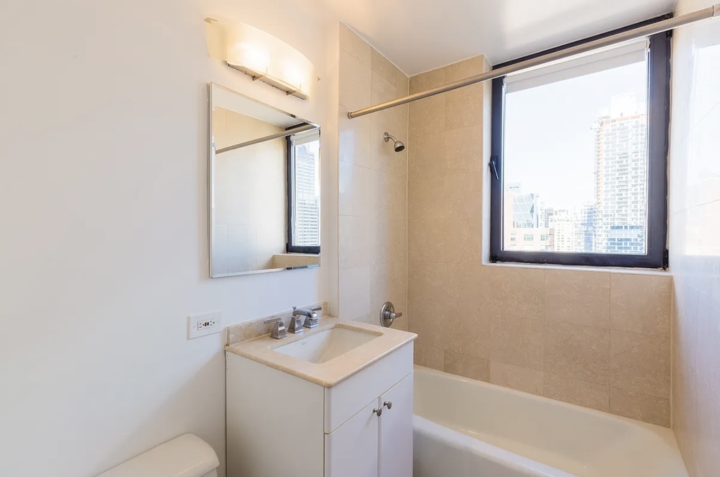 west 48th - Photo 8