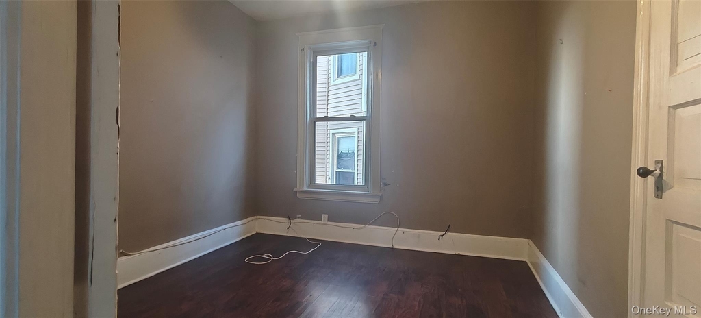 27 Franklin Street - Photo 2