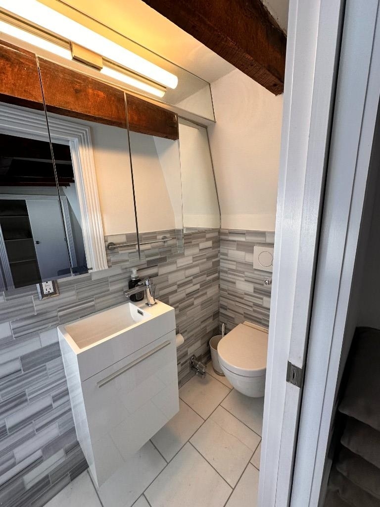 East 75th Street, Unit 5B - Photo 6