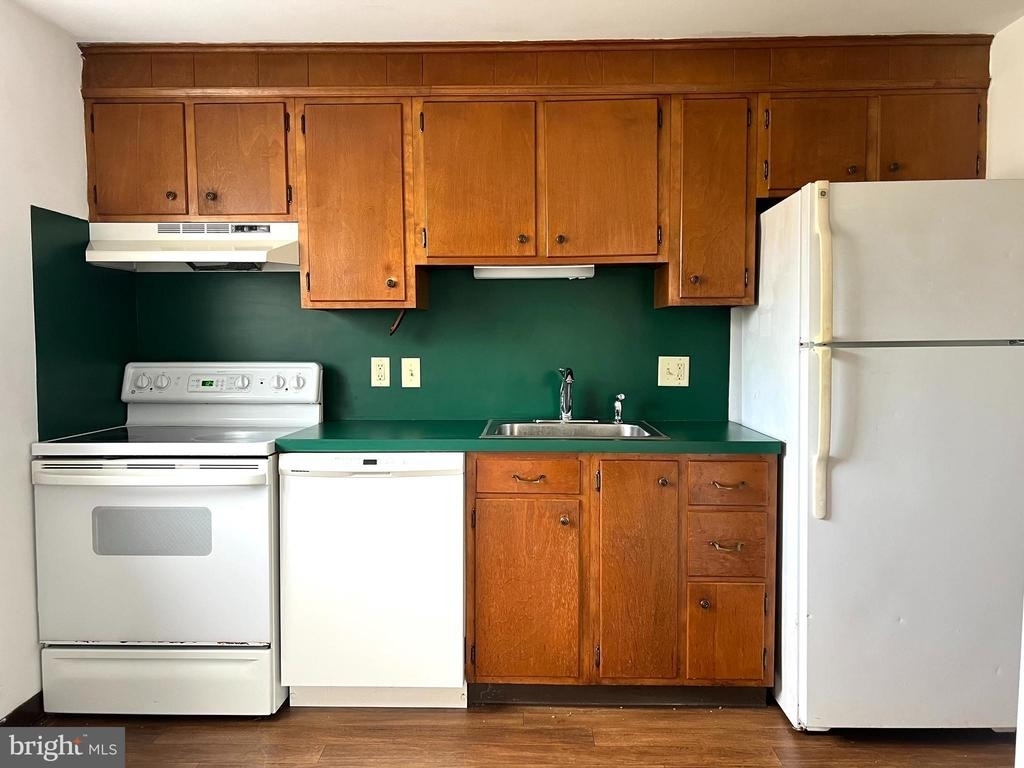 313 Herr Avenue - Photo 1