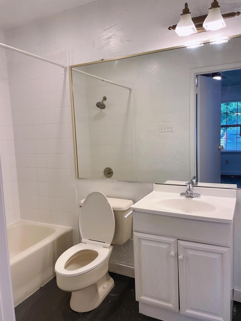 21107 Highland Lake Dr - Photo 4