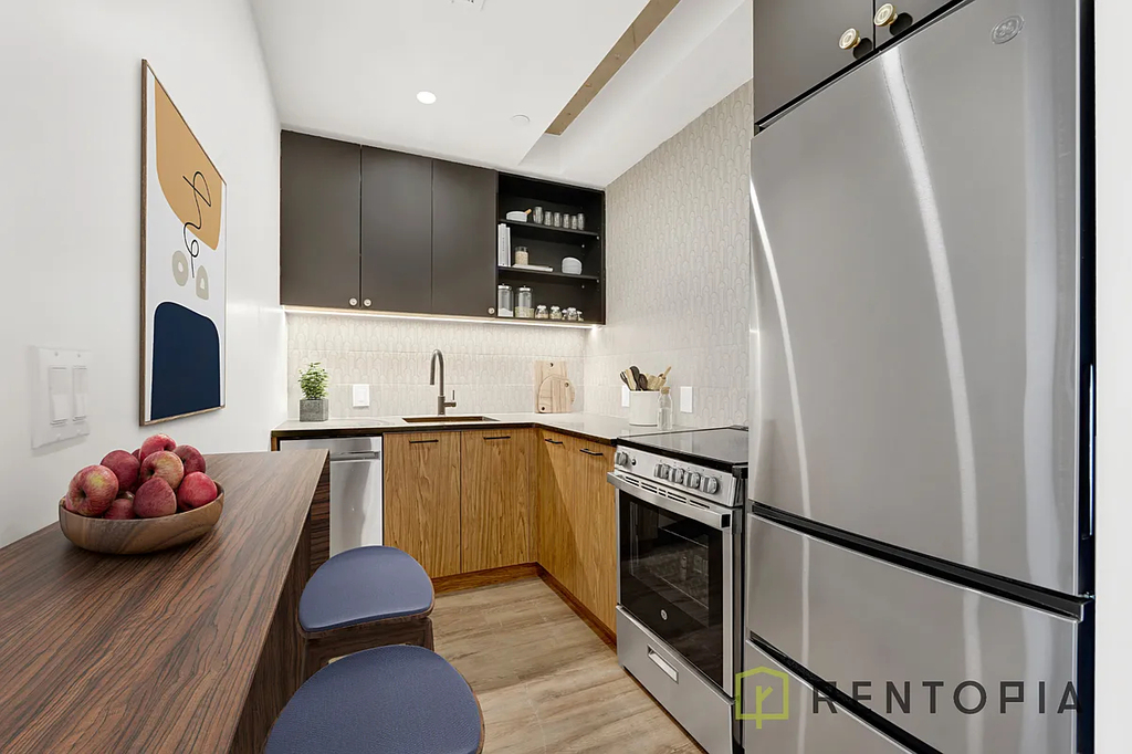 668 Bushwick Avenue - Photo 4