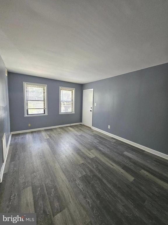 3401 15th Street Se - Photo 2