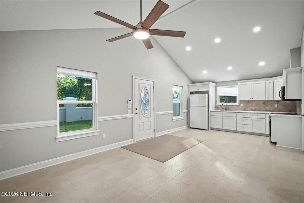 2210 Shepard Street - Photo 9