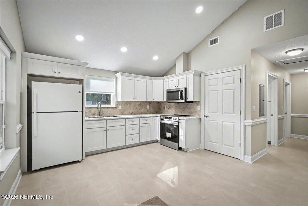 2210 Shepard Street - Photo 11