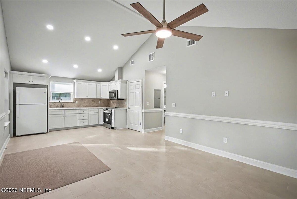 2210 Shepard Street - Photo 10