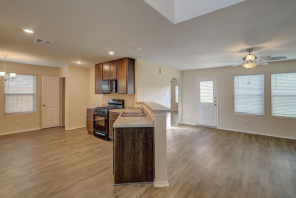 14616 Wheeler Drive - Photo 2