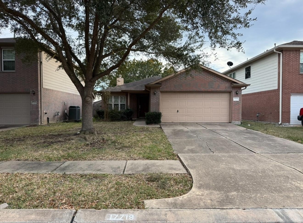 17719 Scarlett Falls Lane - Photo 0
