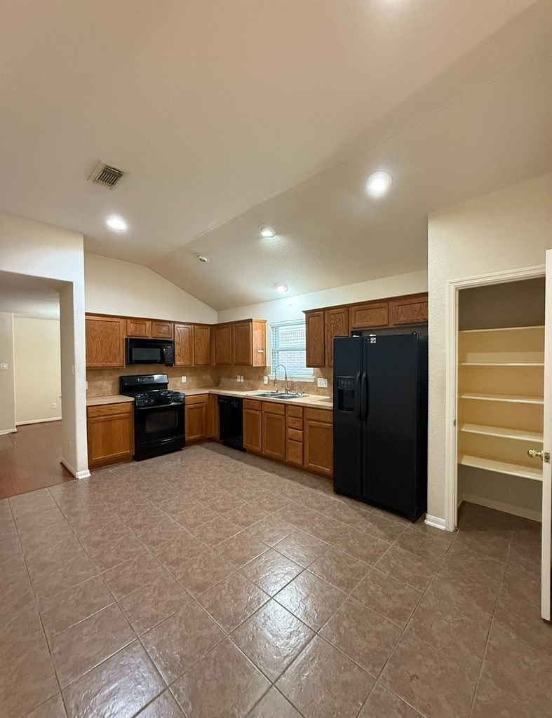 17719 Scarlett Falls Lane - Photo 2