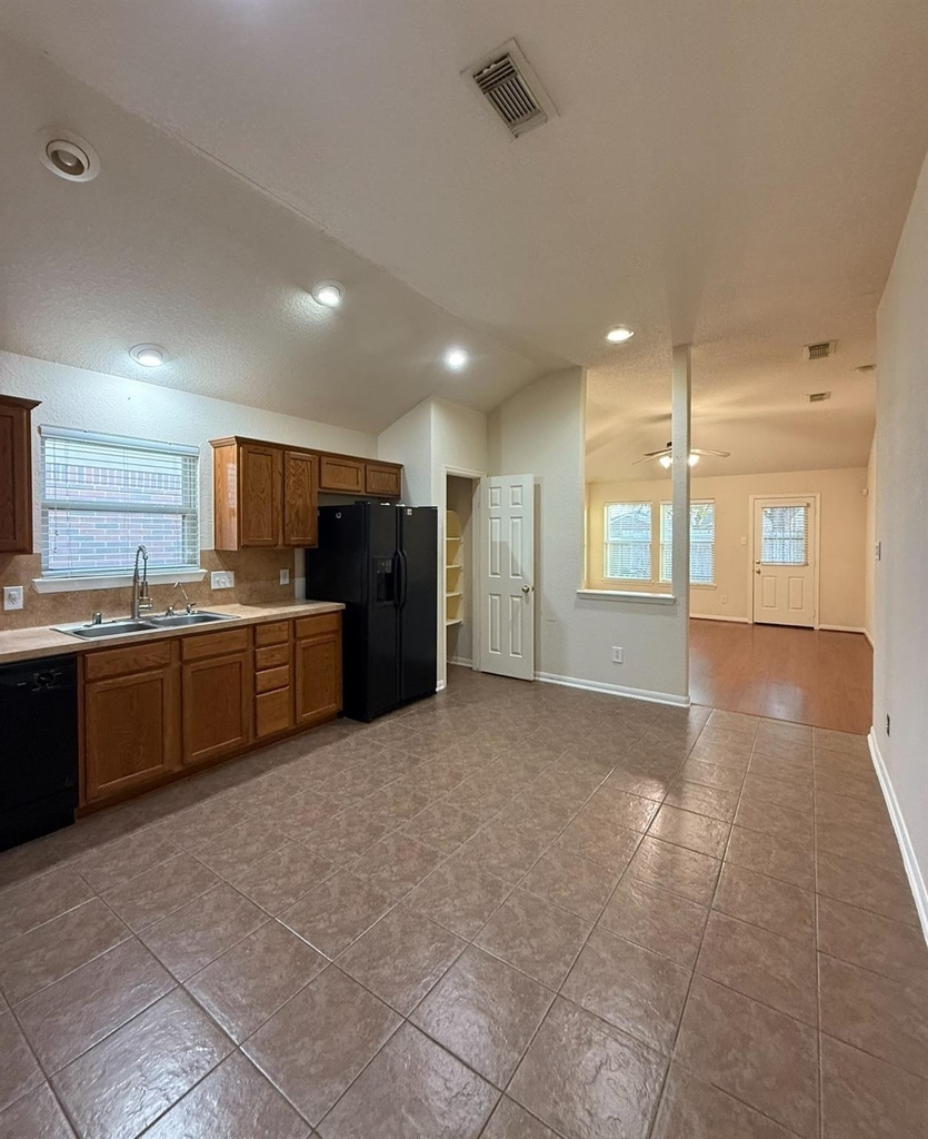 17719 Scarlett Falls Lane - Photo 3