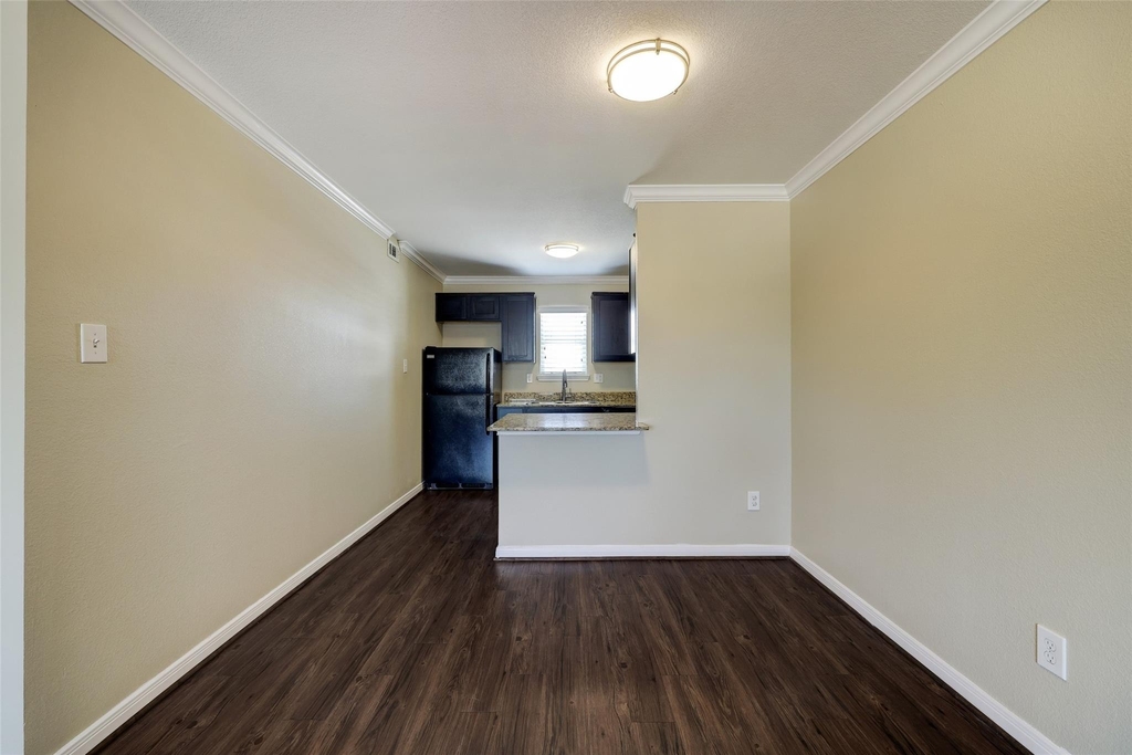 2006 W 43rd Street - Photo 5