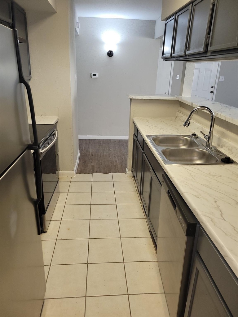 7200 W T C Jester Boulevard - Photo 1