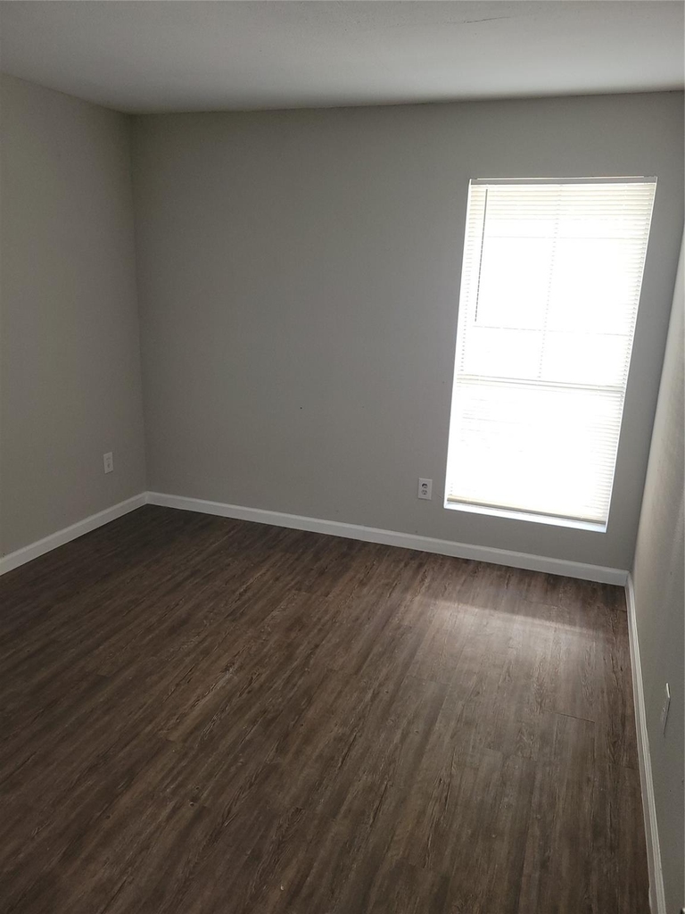 7200 W T C Jester Boulevard - Photo 18