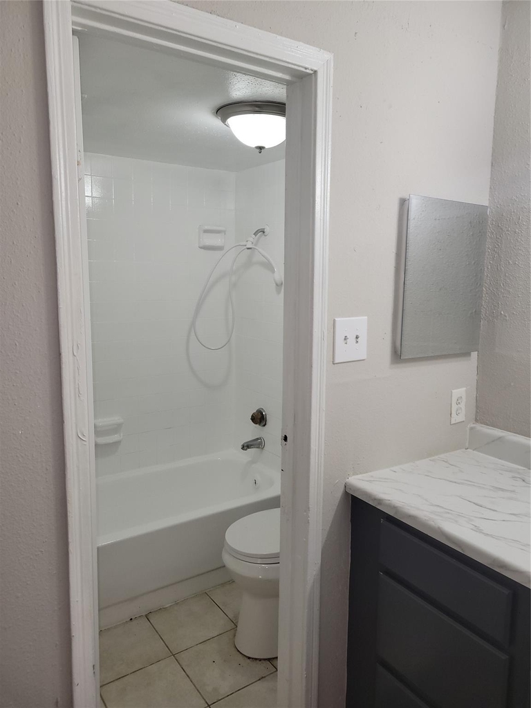 7200 W T C Jester Boulevard - Photo 14