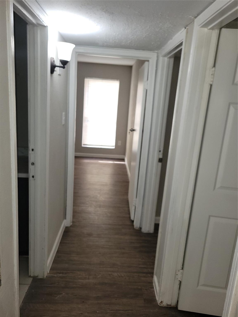 7200 W T C Jester Boulevard - Photo 7