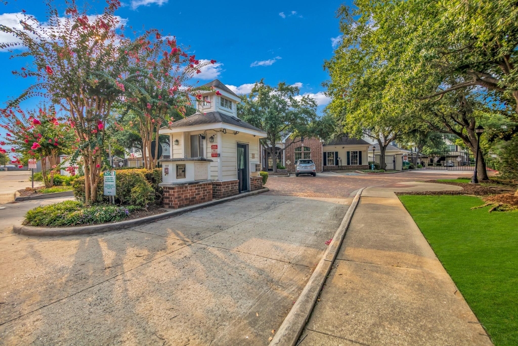 9200 Westheimer Road - Photo 36