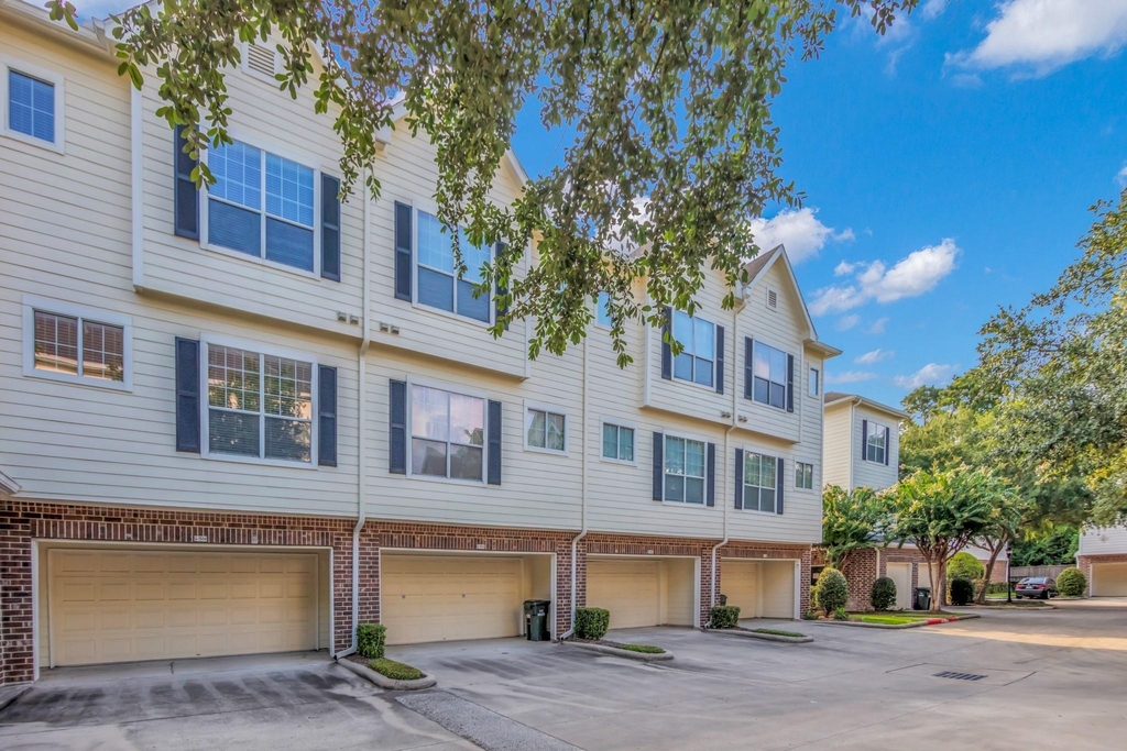 9200 Westheimer Road - Photo 31