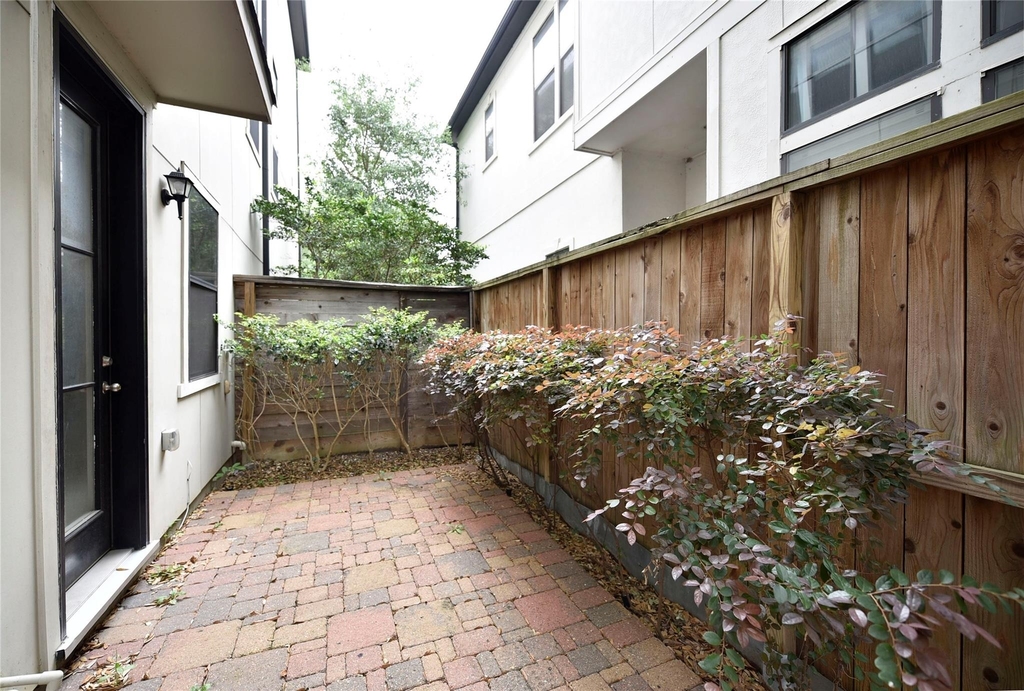 5813a Kiam Street - Photo 11