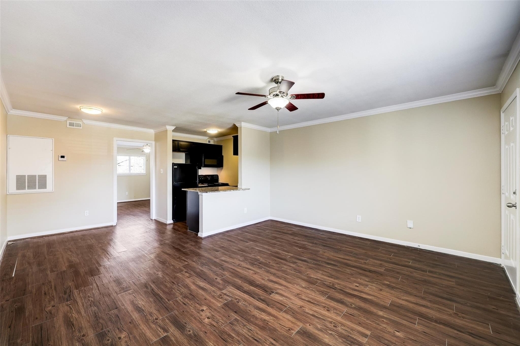 2006 W 43rd Street - Photo 5