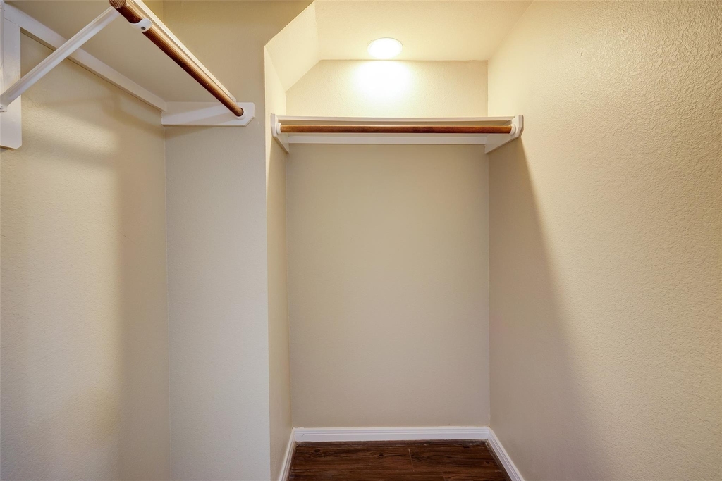 2006 W 43rd Street - Photo 8