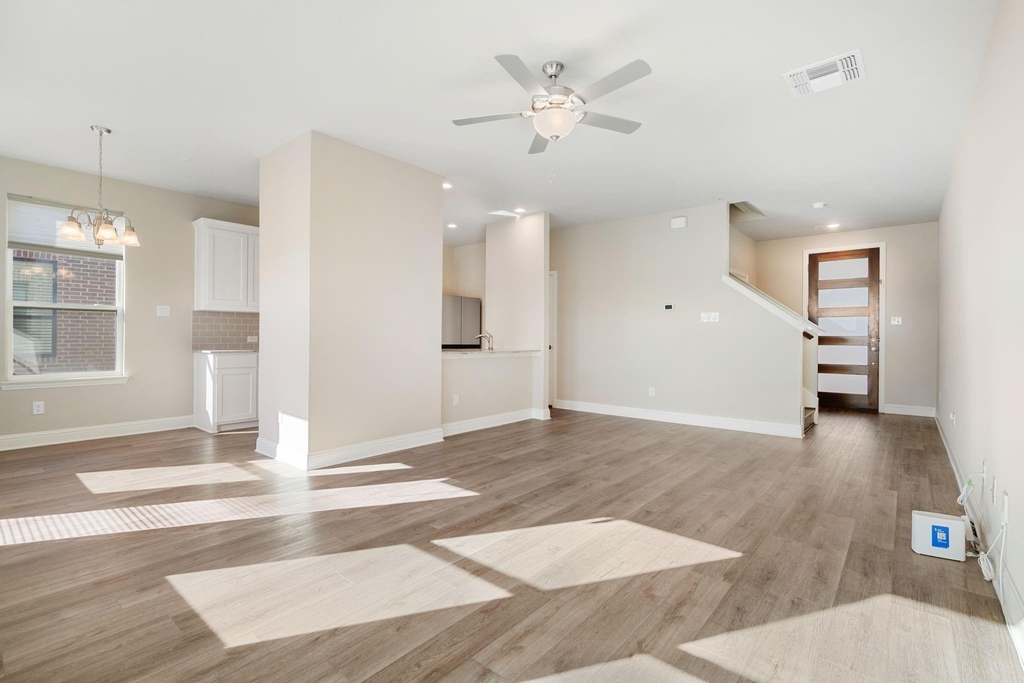 2041 Layla Drive - Photo 4