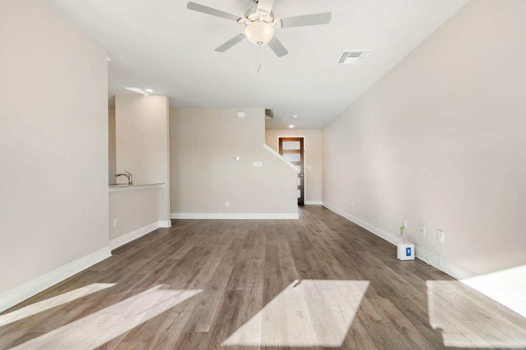2041 Layla Drive - Photo 5